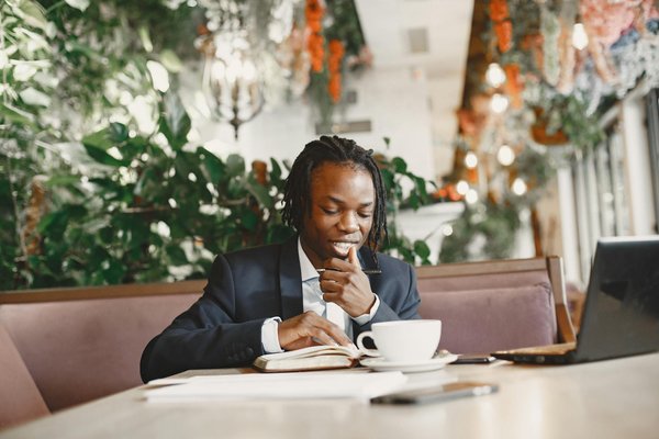 Instruments de musique à reims : spécialité en bois et percussions
